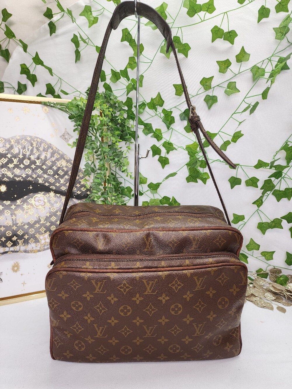 Authentic Louis Vuitton Monogram Nil GM Messenger Bag